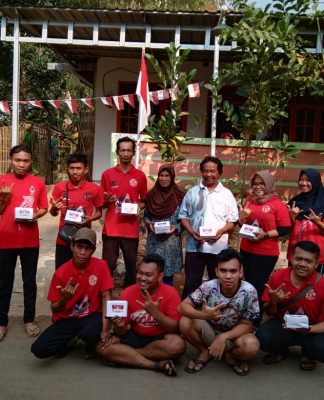 Amalkan Nilai Panca Setya KORPS, Komunitas Juang Jateng Bagikan Daging Kurban Kepada Masyarakat