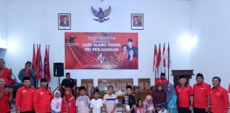 PDI Perjuangan Jepara Merayakan Ulang Tahun dengan Memberikan Santunan Yatama