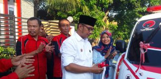 Serahkan Ambulance Gratis, Tepati Janji Politik