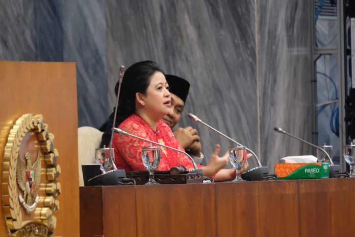 dilantik-jadi-anggota-dpr-puan-mundur-dari-kabinet-83YYxUg3ho