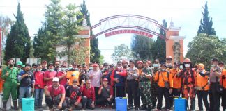 Siaga Corona, Anggota DPRD PDI Perjuangan Kab. Semarang Galang Aksi Sosial Penyemprotan Disinfektan