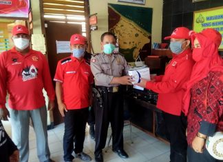 DPC PDI Perjuangan Kabupaten Rembang Sebar 5000 Masker Gratis