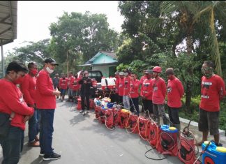 Ketua DPC PDI Perjuangan Kabupaten Karanganyar Hadir untuk Warga