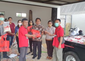 DPC PDI Perjuangan Kabupaten Temanggung Distribusikan 2.000 Paket Sembako kepada Struktural Partai