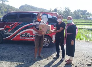 Didi Rudianto Bagikan Paket Lebaran Kepada Struktural Partai