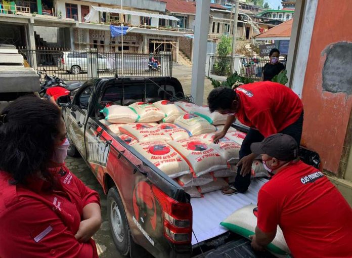 Gotong Royong Kader Partai Terapkan Program