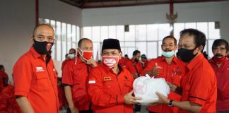 DPC PDI Perjuangan Kabupaten Semarang Bagikan 18.200 Paket Sembako