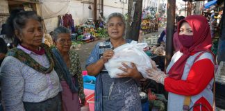 Ikut Beri Bantuan, Kompaknya para Istri Anggota DPRD PDI Perjuangan Boyolali