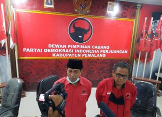 Ketua DPC PDI Perjuangan Pemalang Gotong Royong Bersama Kader Partai Amankan Kab. Pemalang