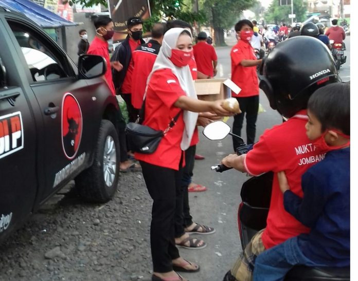 Korps Komunitas Juang Kabupaten Pekalongan Berbagi