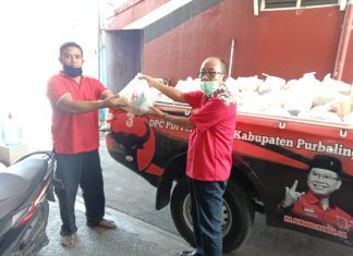 Moch. Ichwan Bagikan 1.000 Paket Sembako untuk Kader Partai yang Menjadi Relawan Covid-19