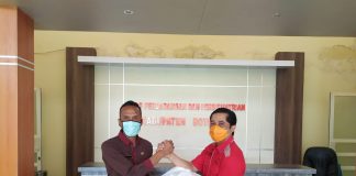 PDI Perjuangan Boyolali Bantu Paket Sembako untuk Buruh Gendong