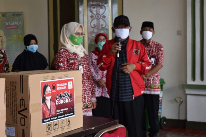 PDI Perjuangan Boyolali Salurkan Masker Medis di 2