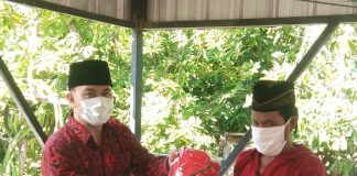 Pembagian Sembako dan Seragam untuk Struktural Partai
