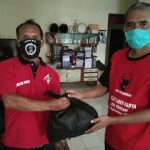 Sri Harjono dan Suprihatin Bagikan Sembako