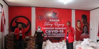 Sri Ruwiyati Serahkan 1.300 Paket Sembako Kepada DPC PDI Perjuangan Kab. Banjarnegara