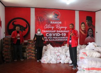 Sri Ruwiyati Serahkan 1.300 Paket Sembako Kepada DPC PDI Perjuangan Kab. Banjarnegara