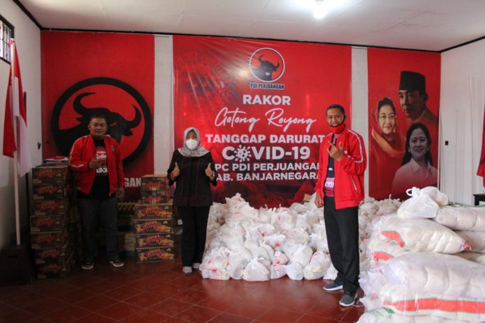 Sri Ruwiyati Serahkan 1.300 Paket Sembako