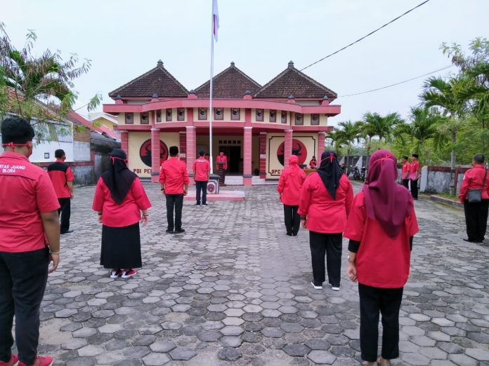 DPC PDI Perjuangan Blora Melaksanakan Upacara Peri