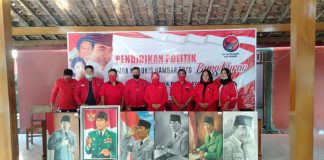 DPC PDI Perjuangan Grobogan Lakukan Penilaian Lomba Lukis Foto Bung Karno