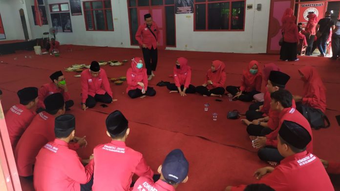 Eisti’anah Gelar Rapat Persiapan Lomba pada Bulan