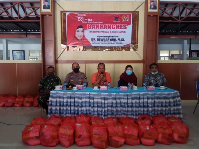 Dewi Aryani Berikan Bantuan Kepada Balita Gizi Buruk di Kota Tegal