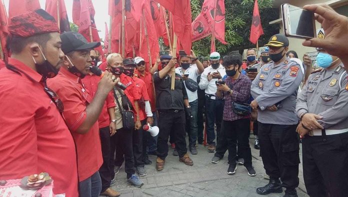 Geram Terhadap Pembakaran Bendera Partai, Banteng Kota Tegal Keluar Kandang Lakukan Audiensi di Mapolres Kota Tegal