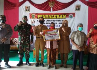 Hj. Sri Mulyani Salurkan BLT-DD Tahap III di Kecamatan Bayat