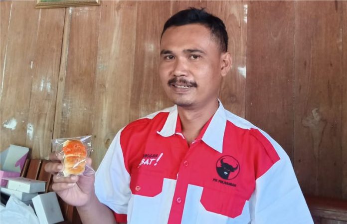 Wakil Ketua PAC PDI Perjuangan Kedungjati Tekuni Usaha Seloa Bakery