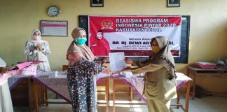Aspirasi Dewi Aryani, Ratusan Siswa Kabupaten Tegal Terima Beasiswa PIP