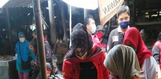 Calon Bupati Klaten Nomor Urut 1, Hj. Sri Mulyani Lakukan Blusukan di Pasar Tradisional