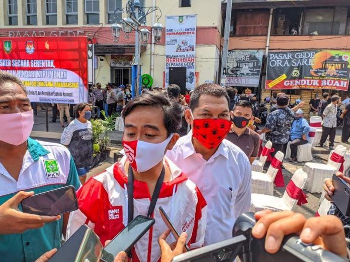 Gibran-Teguh Hadiri Kampanye Operasi Yustisi dari Polresta Surakarta