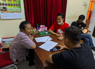 Komunitas Juang Kota Surakarta Bantu Persiapan Rapat Pleno Tim Pemenangan Gibran-Teguh