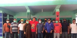 Parpol Pengusung dan Pendukung Yuni-Suroto Lakukan Kerja Bakti di Posko Pemenangan