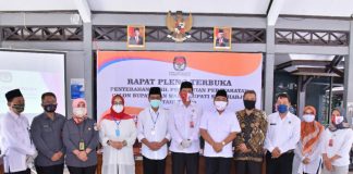 Paslon Etik-Agus Lolos Tes Kesehatan