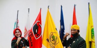 Sri Mulyani dan Yoga Hardaya Mendaftar Ke KPU Klaten