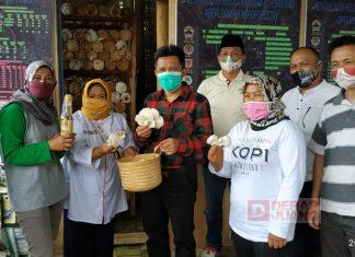 Afif Berikan Apresiasi Kepada KWT Srikandi Watumalang