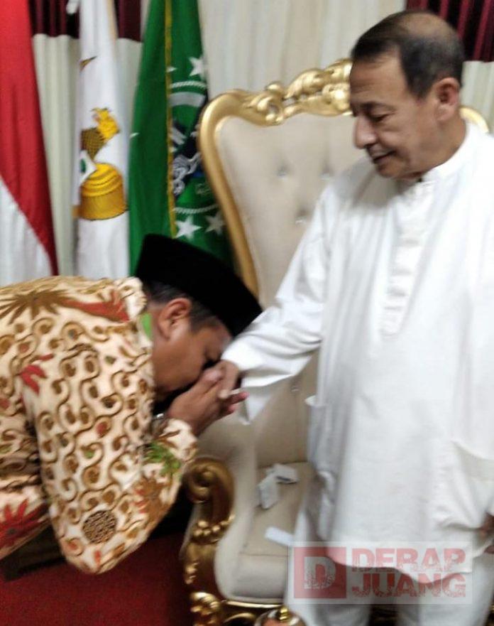 Ahmad Ridwan Silaturahmi ke Habib Luthfi(3)