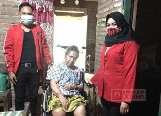 Amalkan Panca Setya, Komunitas Juang Jepara Berikan Bantuan Kursi Roda