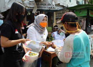Hj. Sri Ruwiyati Terjun Gelar Operasi Masker