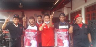 Kampanye Unik Kader Banteng Kota Pekalongan dengan Jalan Kaki