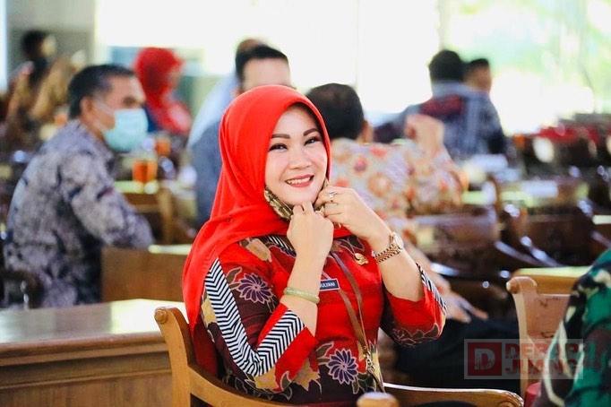 Rahasia Sri Mulyani Tetap Tampil Modis