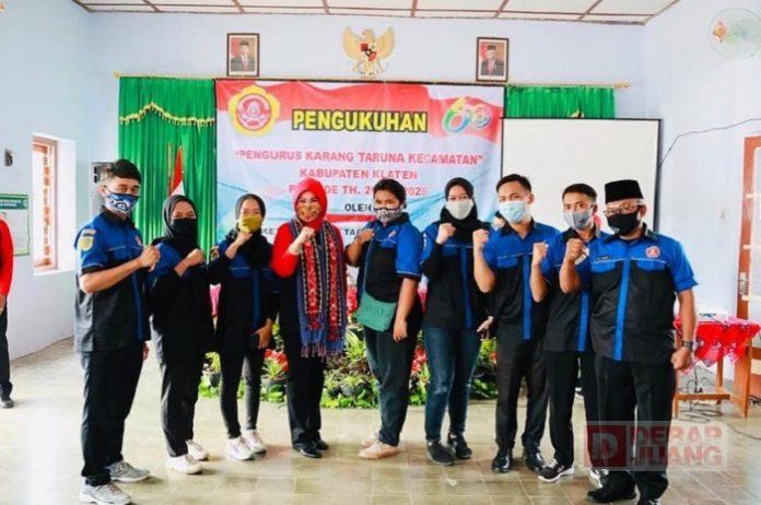 Sri Mulyani Kukuhkan Pengurus Karang Taruna Kecamatan Tawes