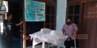 Sri Sumarni Berikan Mesin Jahit untuk Penyandang Disabilitas