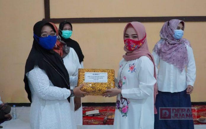 Bina Kader TP PKK Karimunjawa, Hesti Nugroho Rela Seberangi Lautan