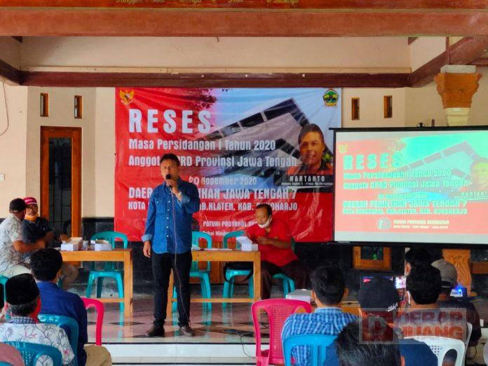 Gelar Reses di Kabupaten Klaten, Hartanto Serap Aspirasi dan Bagikan Masker Kepada Masyarakat