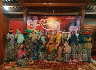 Giatkan Kedekatan dengan Warga, Sri Sumarni Silaturahmi dengan Tetangga