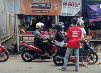 Peringati HUT Komunitas Juang Jawa Tengah ke-7, Kader Komunitas Juang Kebumen Bagikan Masker Kepada Masyarakat