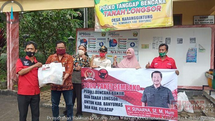 Peduli Bencana Banjir dan Tanah Longsor, Sunarna Bagikan 2000 Paket Sembako