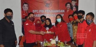 Rayakan HUT ke-7, Komunitas Juang Cilacap Semprotkan Disinfektan dan Bagi Masker